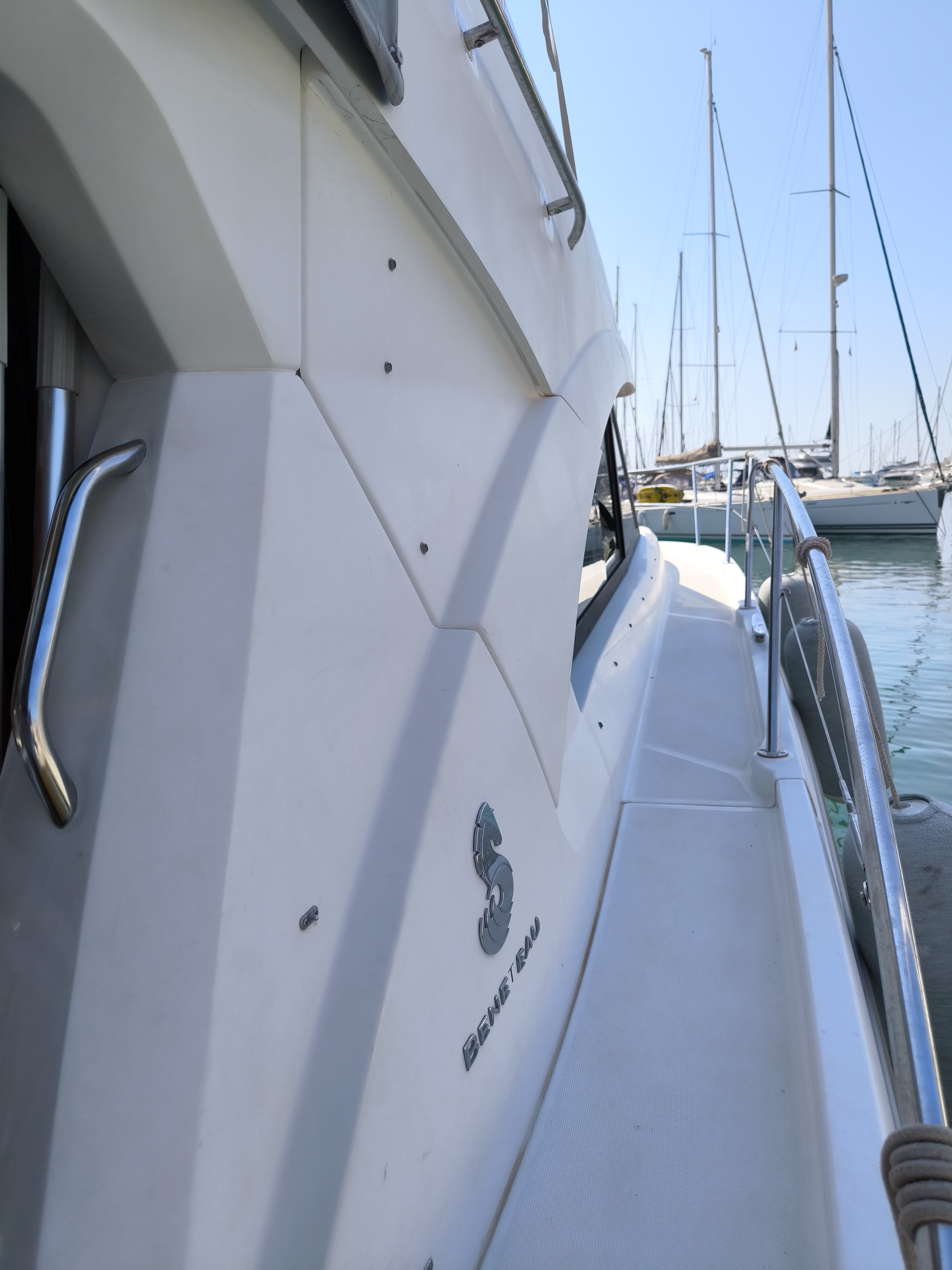 slider 48 Beneteau Antares 36